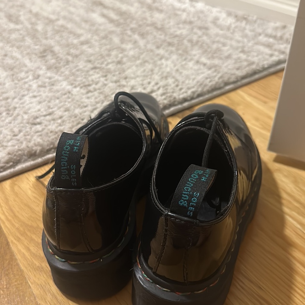 Doc Martens - Picture 2 of 6